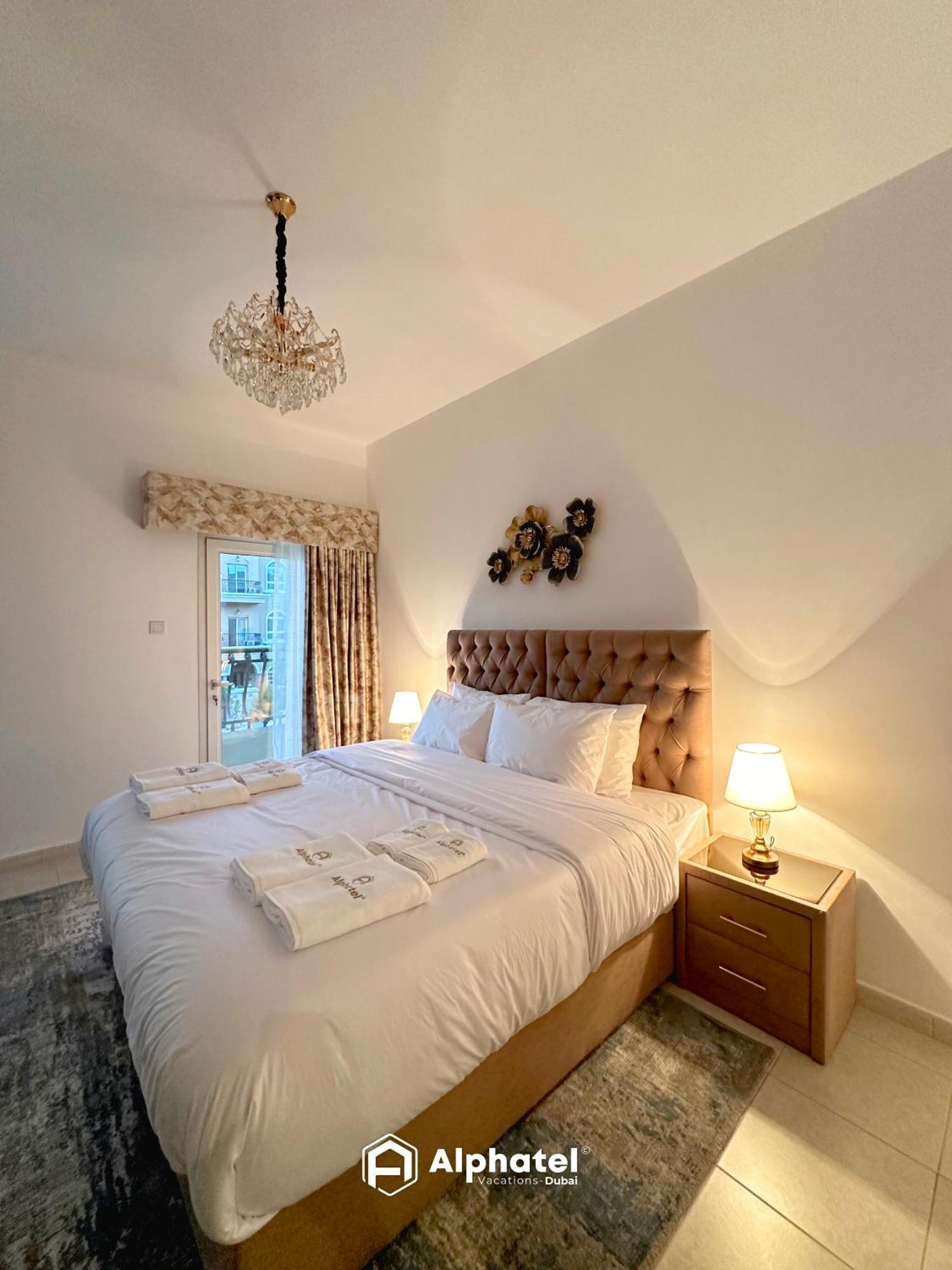 Guest house Elegant 3-bedroom In Jvc - - Ideal For Modern Lifestyles - By Alphatel Vacations Dubai